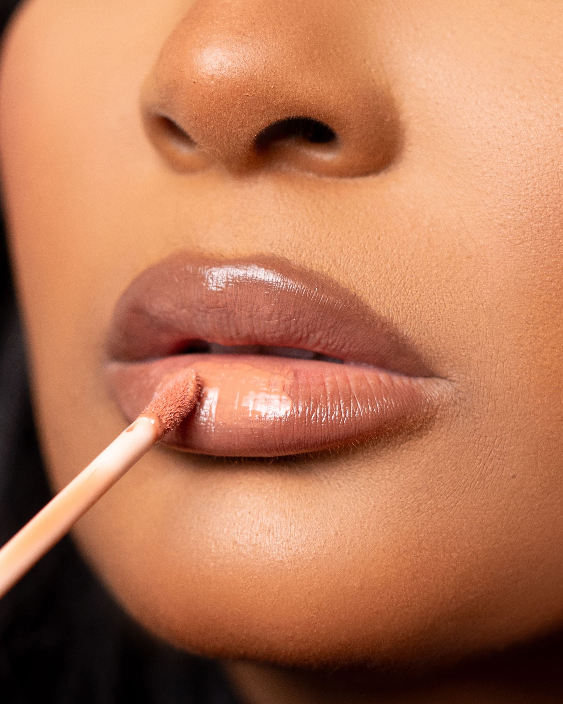 Lip Gloss (Tan)